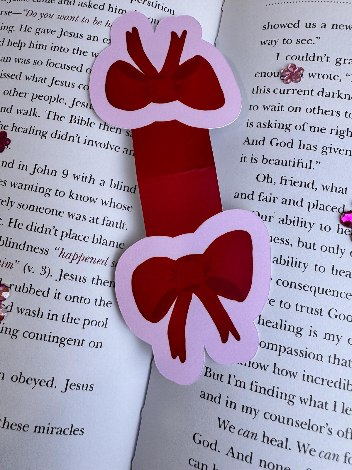 Red Bow Magnetic Bookmark