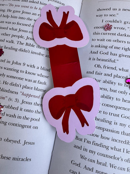 Red Bow Magnetic Bookmark