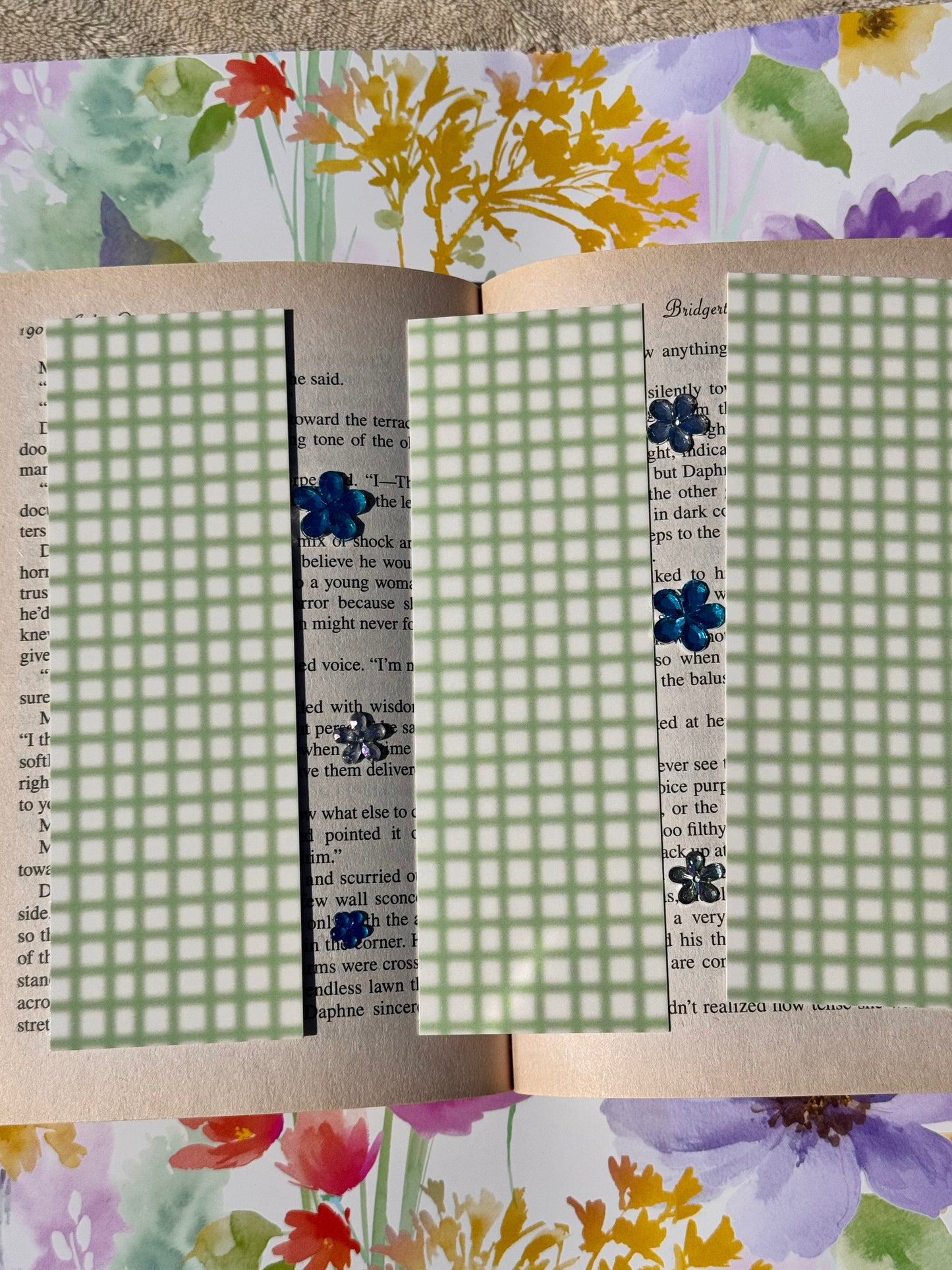 Gingham Style Bookmark In Green and Yellow Plaid, Neutral Bookmark, Hand Drawn, For Readers, Pretty Aesthetic