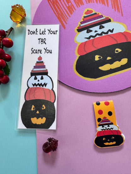 Spooky Jack-o-Lanterns And Their Scary To Be Read Pile