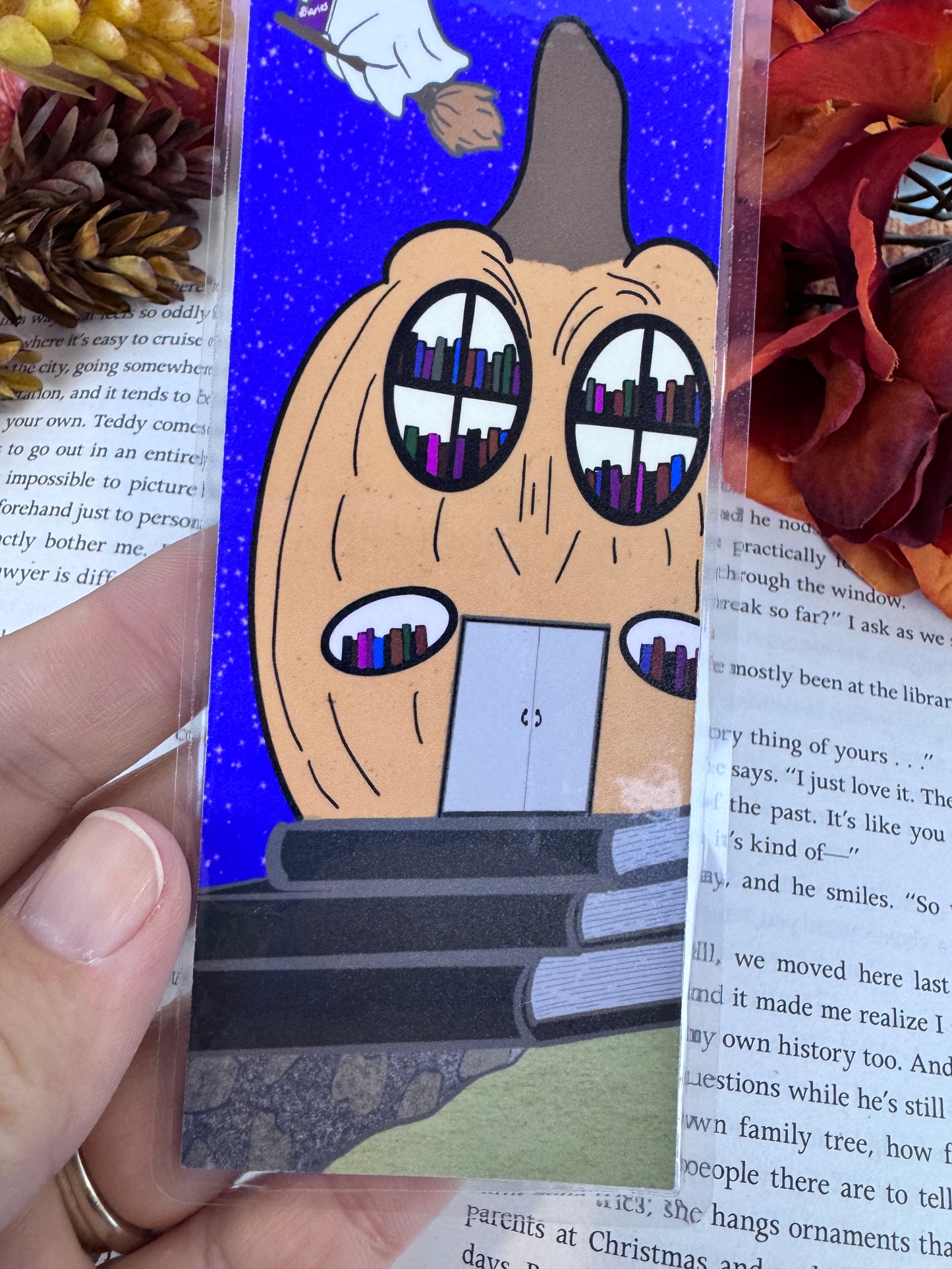 Cute Ghost Bookmark – Spooky Book Lover Gift for Halloween Reading