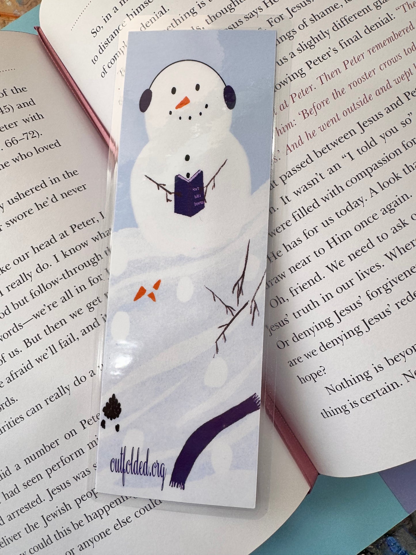 Building A Snowman Winter Bookmark - Snowman That Loves To Read