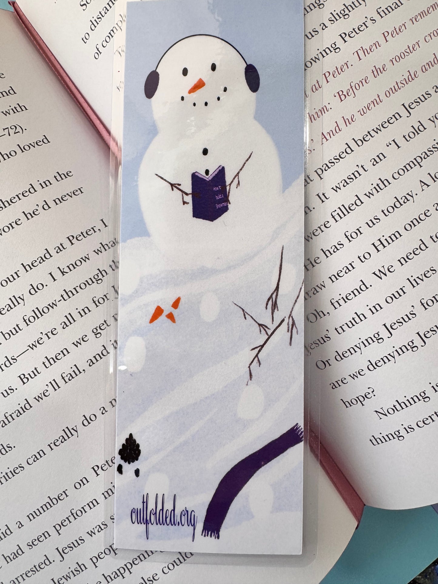 Building A Snowman Winter Bookmark - Snowman That Loves To Read