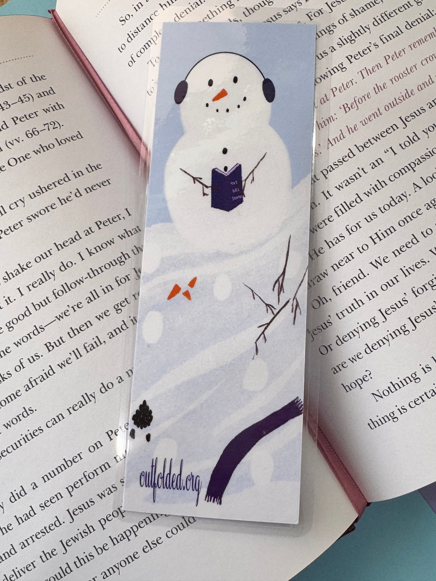 Building A Snowman Winter Bookmark - Snowman That Loves To Read