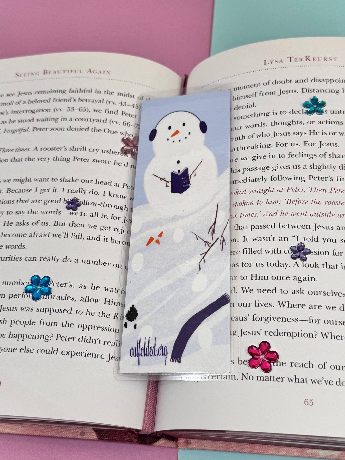 Building A Snowman Winter Bookmark - Snowman That Loves To Read