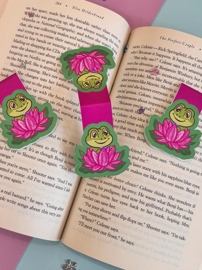 Reading Frog Magnetic Bookmark – Lily Pad Bookish Gift
